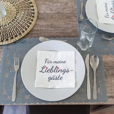 Apartment Myminiaparts Gemuetliches Mit Arbeitsplatz